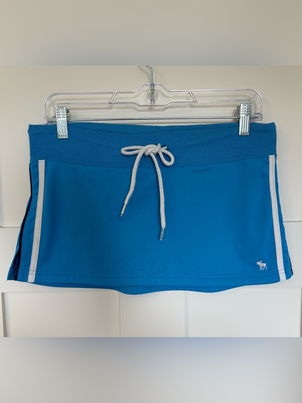 RARE Vintage Y2K 2000’s Abercrombie Sport Low Rise Mini Skirt in Blue Size Small